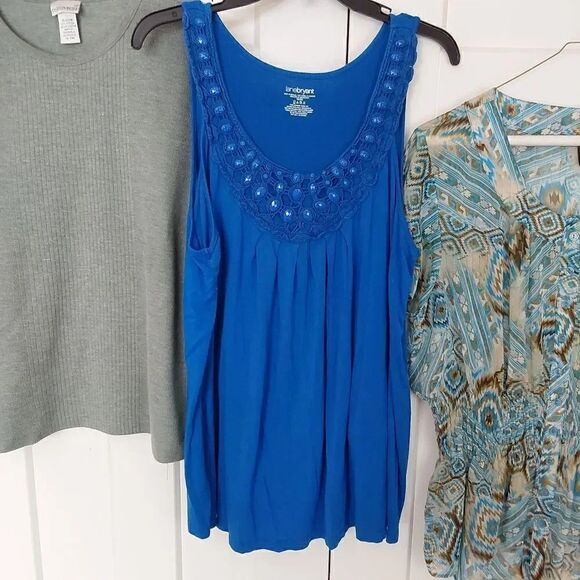 Three Top Bundle Size 18- 20 & Size 18 - Picture 4 of 12